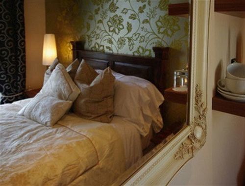 The Warwick Arms Hotell Chew Magna Exteriör bild